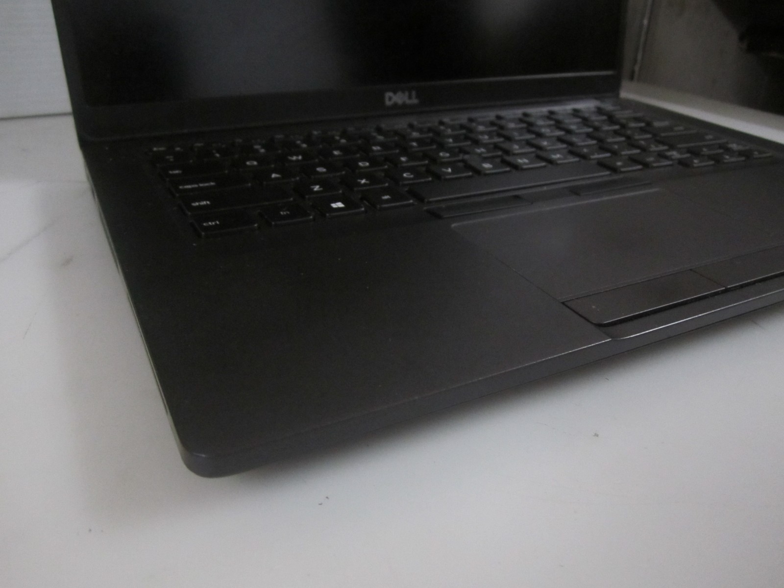 Dell Latitude 5401 14″ i5-9400H 2.5GHz 16GB/240GB m2SSD Laptop +AC NOOS READ_