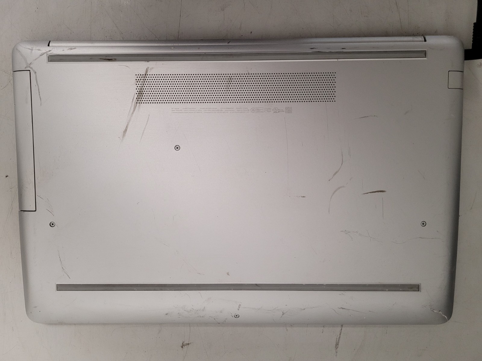 Hp pavilion 17 byxxx 17″ i3’8145u 2.10ghz 8gb ram 1tb hdd w11p READ 5CG9268P32
