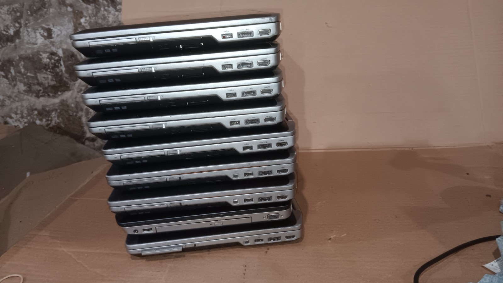 Lot of 9 Dell Latitude E6530, E6520, E5530 Laptops Core i5, 15.6″ LCD Screen P/R