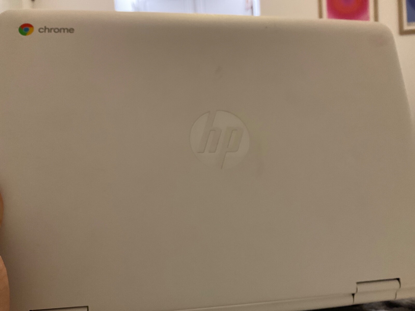 Barley used Chromebook hp x360 model 11 Color: White with a black trim GB:32