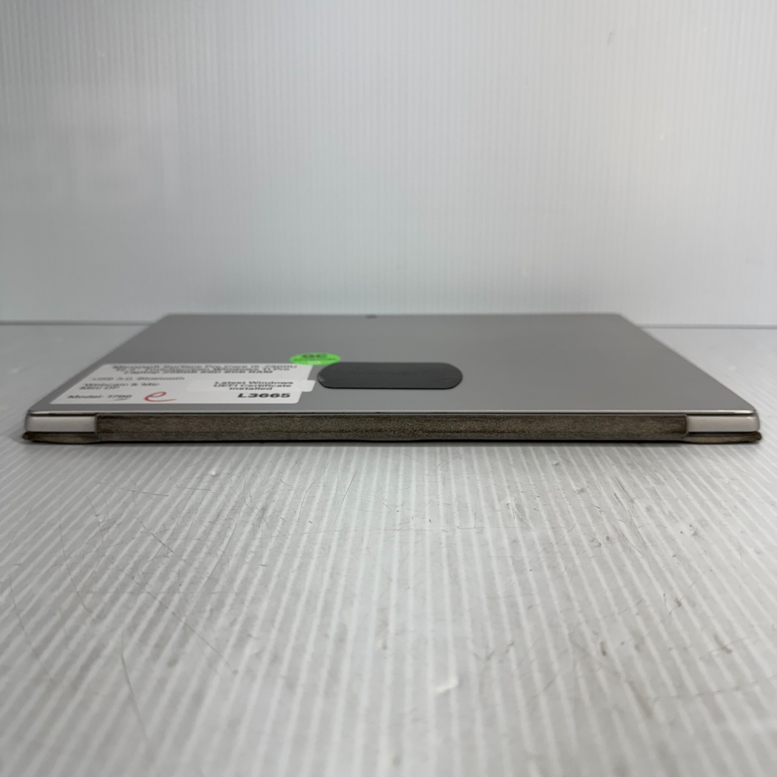 Microsoft Surface Pro i5-7300U 12.3″ Touchscreen Windows 11 Pro Laptop 256GB 8GB