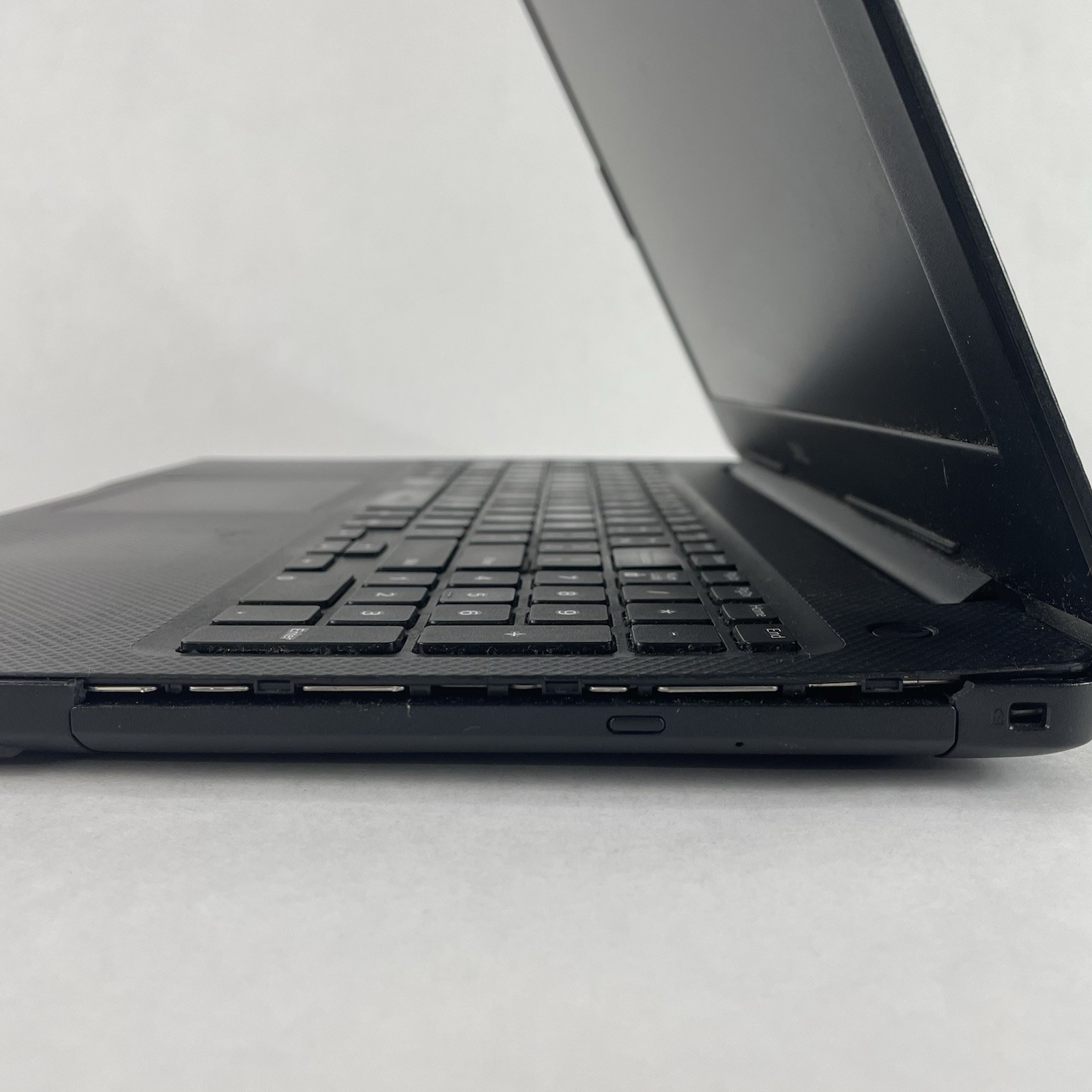 Dell Vostro 3590 15.6″ i5-10210U 1.60 GHz 8 GB RAM No SSD No OS No Battery