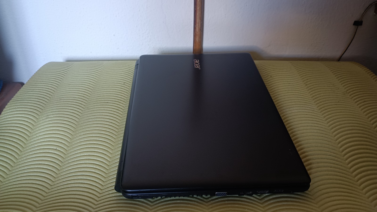 Acer Aspire e15 es1-572g I5-4200U 8GB 128GB SSD M2 AMD R7 M265 2GB 15.6″