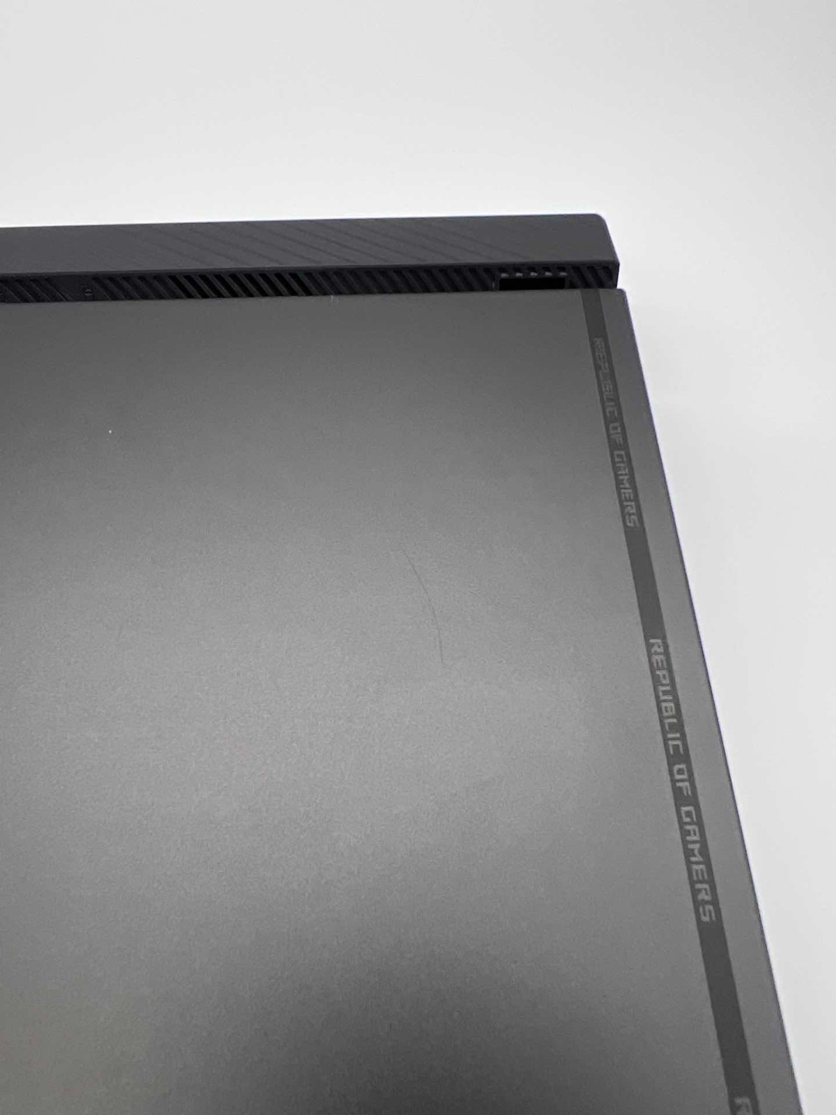ASUS ROG Strix G16 16″ 165Hz Gaming Laptop i7 16GB 512GB SSD Gray