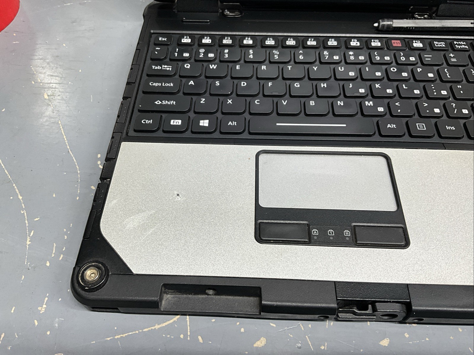 Toughbook Panasonic CF-33 I5-6300U 8GB RAM 256GB SSD Win11P W/CHARGER
