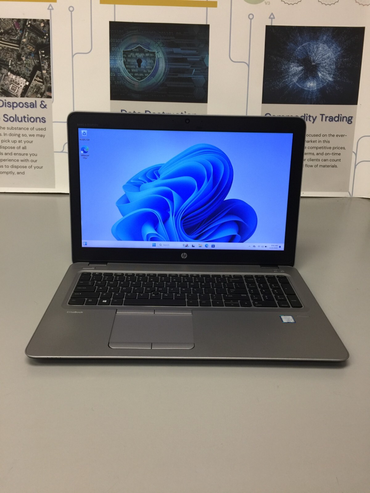 HP EliteBook 850 G3 15.6″ (256GB Core i5 6th gen 2.30GHz 8GB RAM WIN 11 PRO