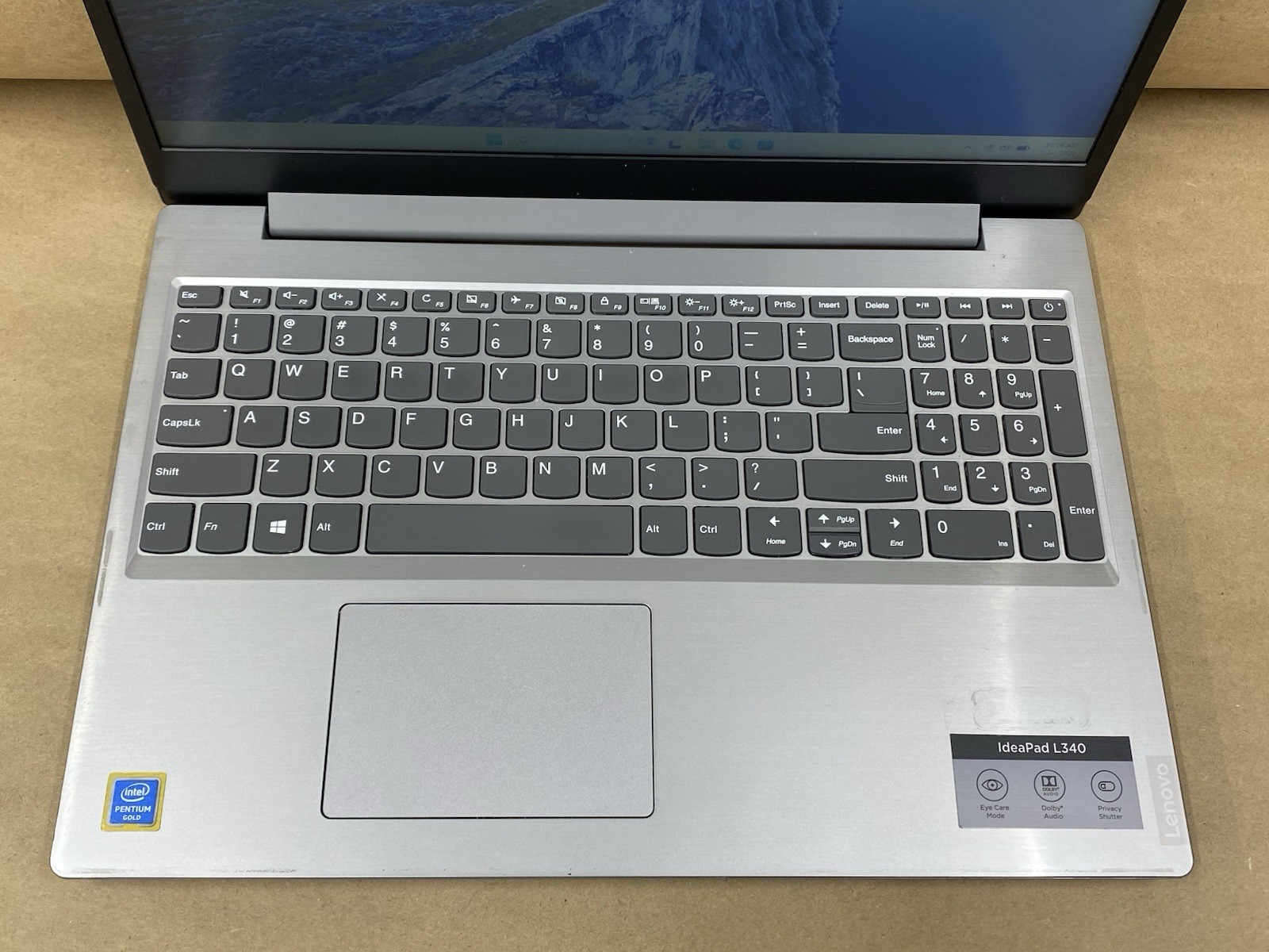Lenovo 81LG – 15.5′ HD – CPU 5405U – 8GB – 256GB SSD – Win 11 Pro – READ