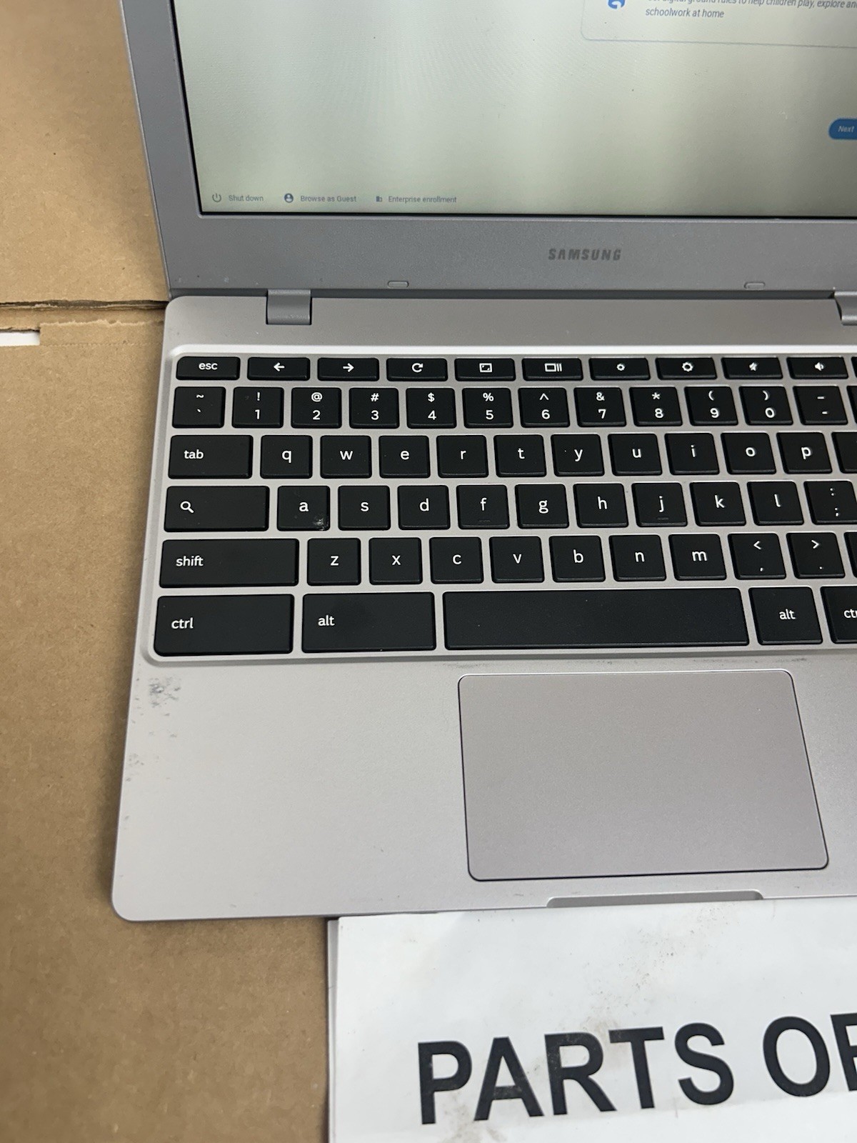 SAMSUNG XE310XBA Chromebook 4 11.6″ , NO Power Cable(Poor Surface)