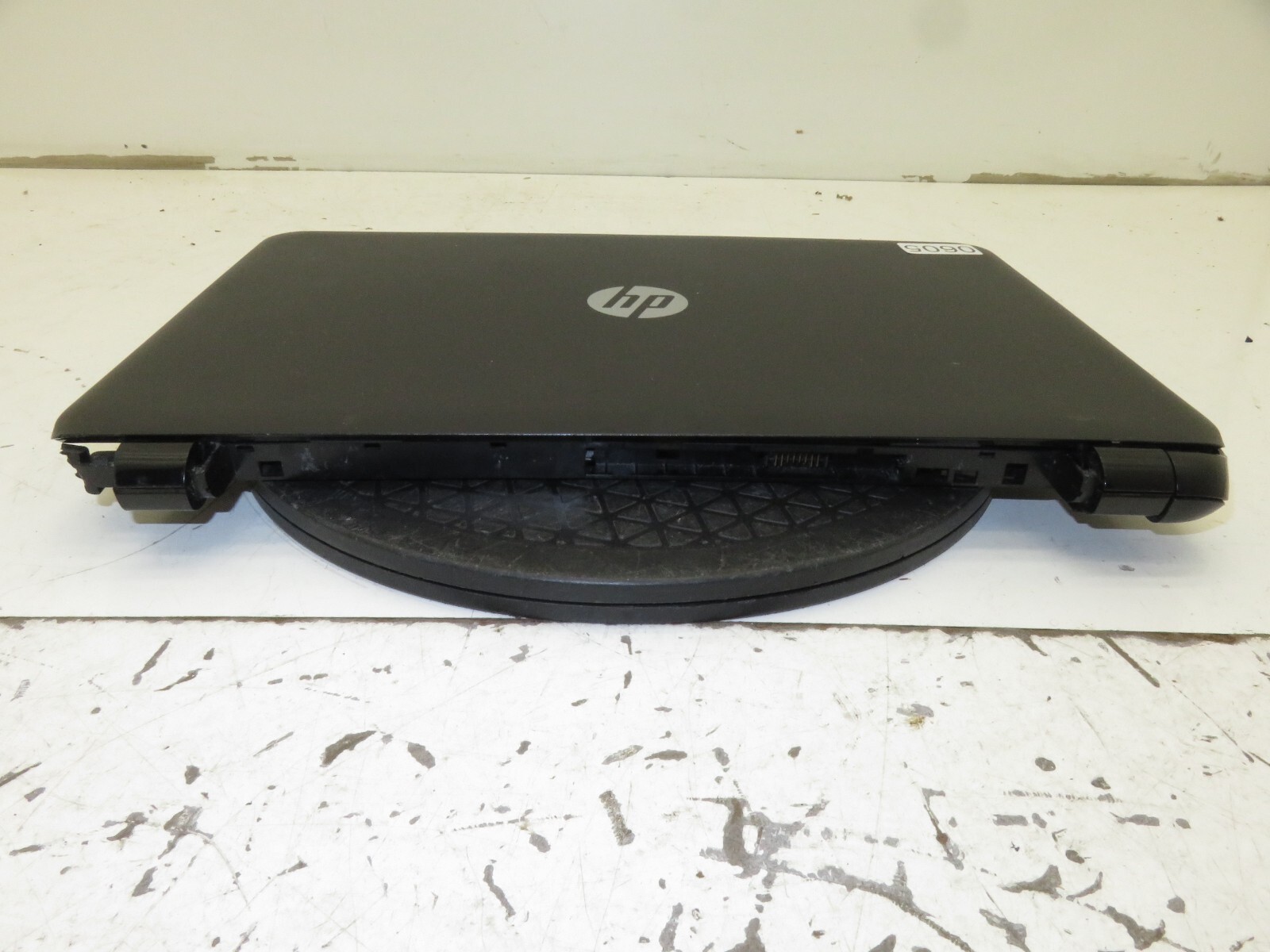 HP 15-r134cl Laptop Intel Core i3-4005u 6GB Ram – Parts/Repair