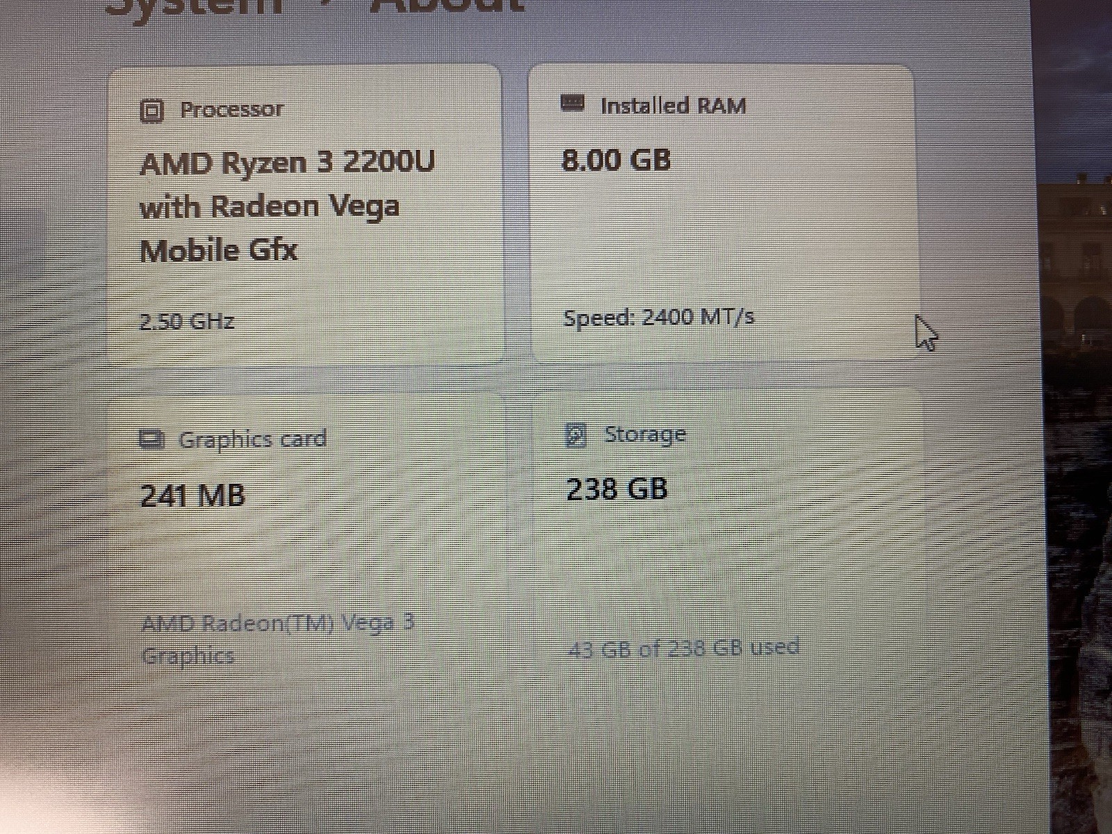 LENOVO THINKPAD E585 AMD RYZEN 3 2200U 2.5GHz 8GB RAM 256GB SSD Windows 11 Pro
