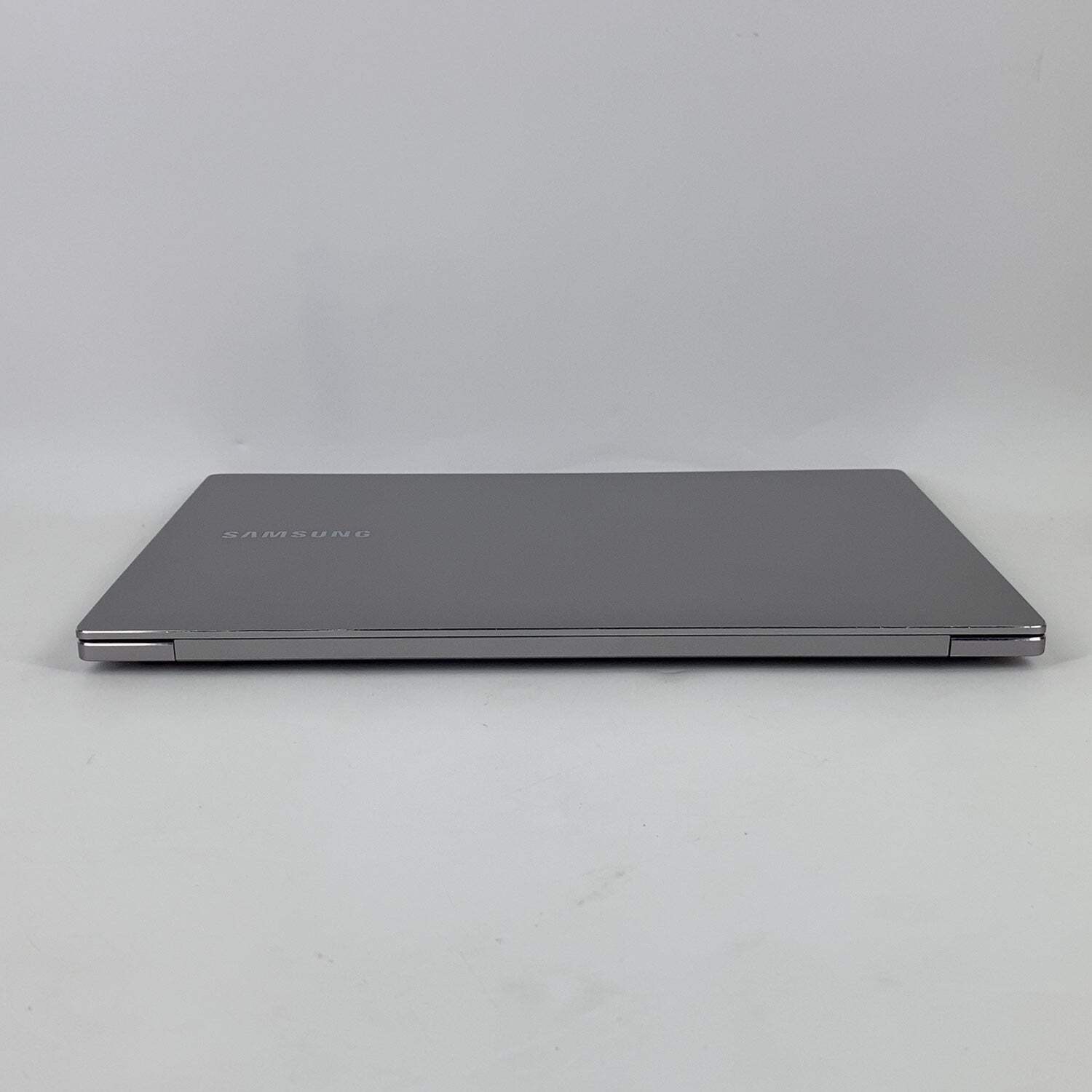 Samsung Notebook 7 NP750XBE 15.6″ i7-8565U 2.0GHz 8GB RAM 256GB SSD
