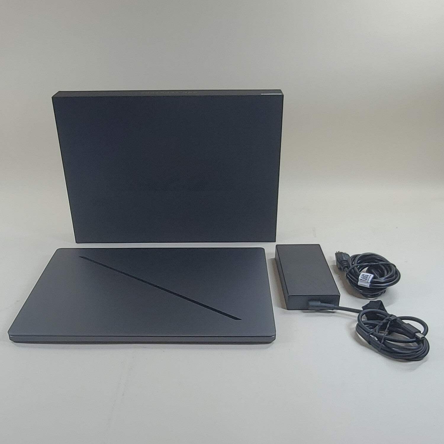 Asus ROG Zephyrus G16 GU605C 16″ Core Ultra 9 285H 3.0GHz 32GB RAM 1TB SSD