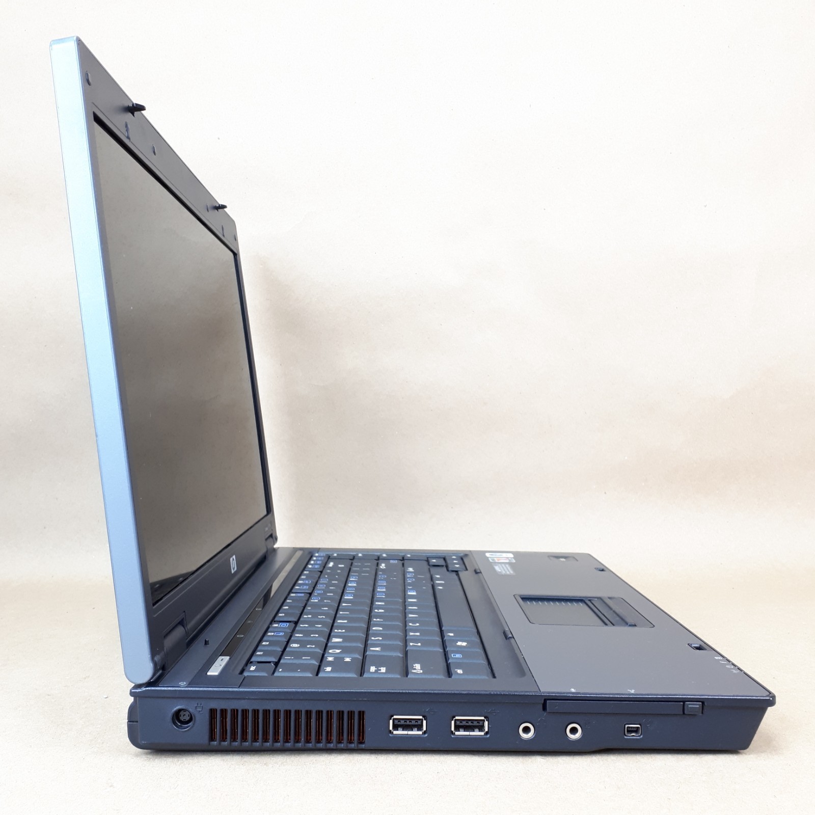 HP Compaq 6715b 15.4″ Laptop AMD Turion 64 X2 4GB RAM 250GB HDD Boots/Bios H4053