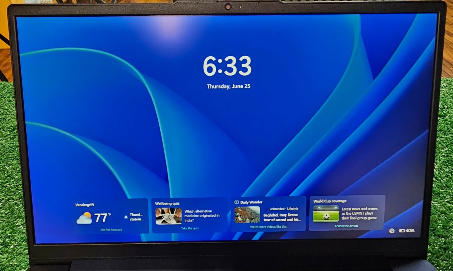 Ideapad Slim 3 15ABR8 AMD Ryzen 7 7730U 2GHz 16GB RAM 512GB SSD + Case & Charger