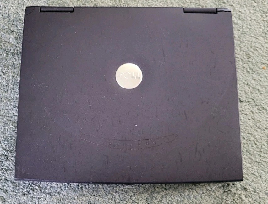 Dell Inspiron 2650 Retro Gaming Laptop Pentium 4 1.70GHz 128MB RAM Windows XP