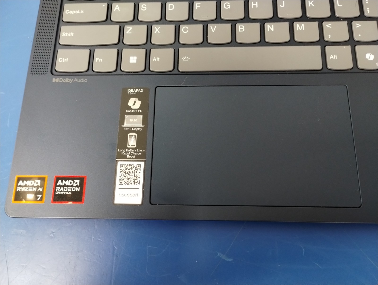 LENOVO IdeaPad 5 2-in-1 14AKP10 AMD Ryzen AI 7 350, 2.00 GHz 16 GB RAM 1 TB NVMe