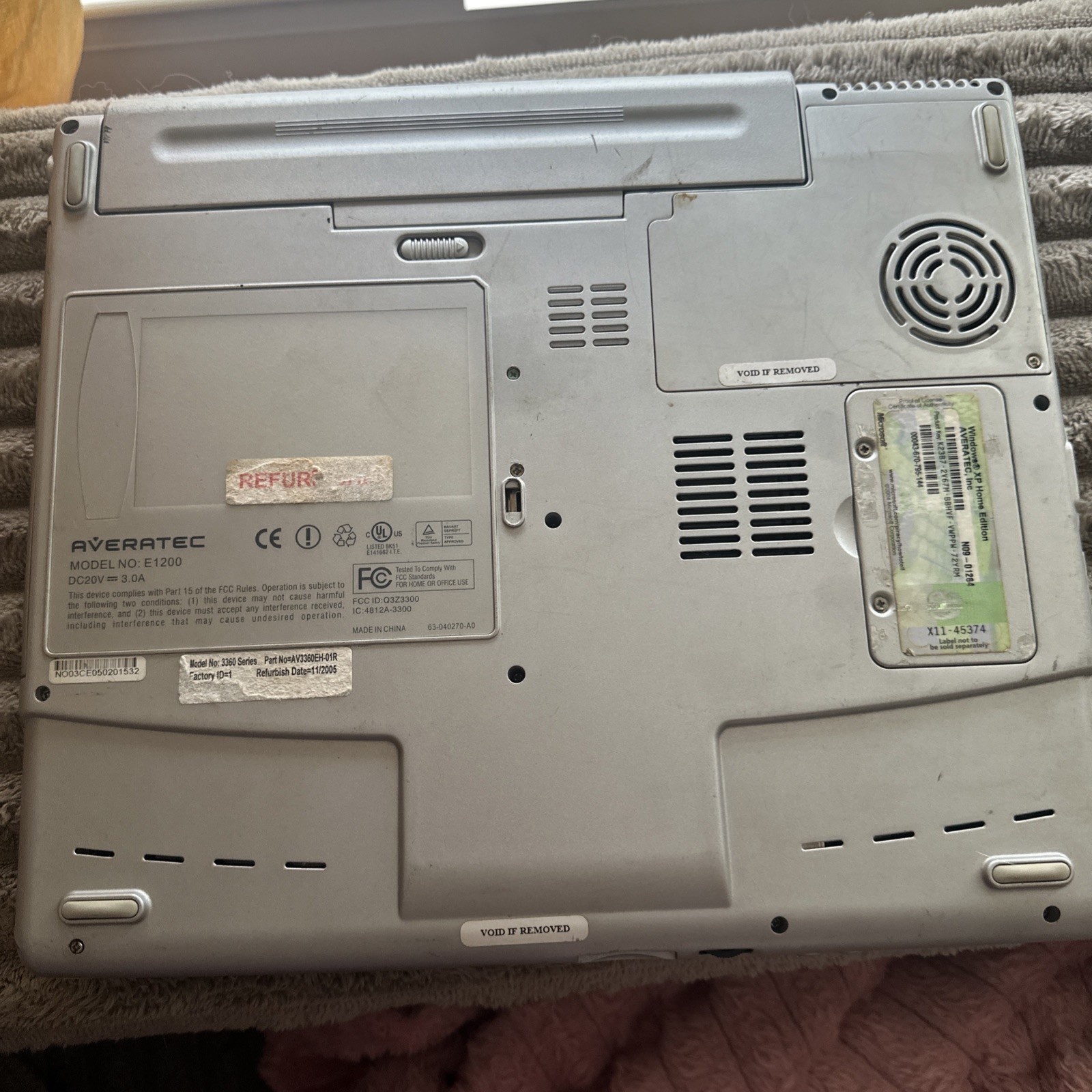 averatec laptop E-1200 With DVD Player No Charger See Description