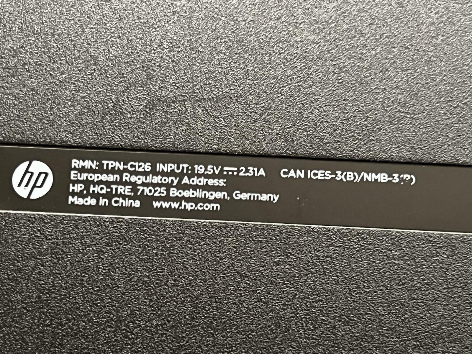 HP 15-af131dx 15.6” Laptop No OS Boots BIOS w Charger Mouse Case READ