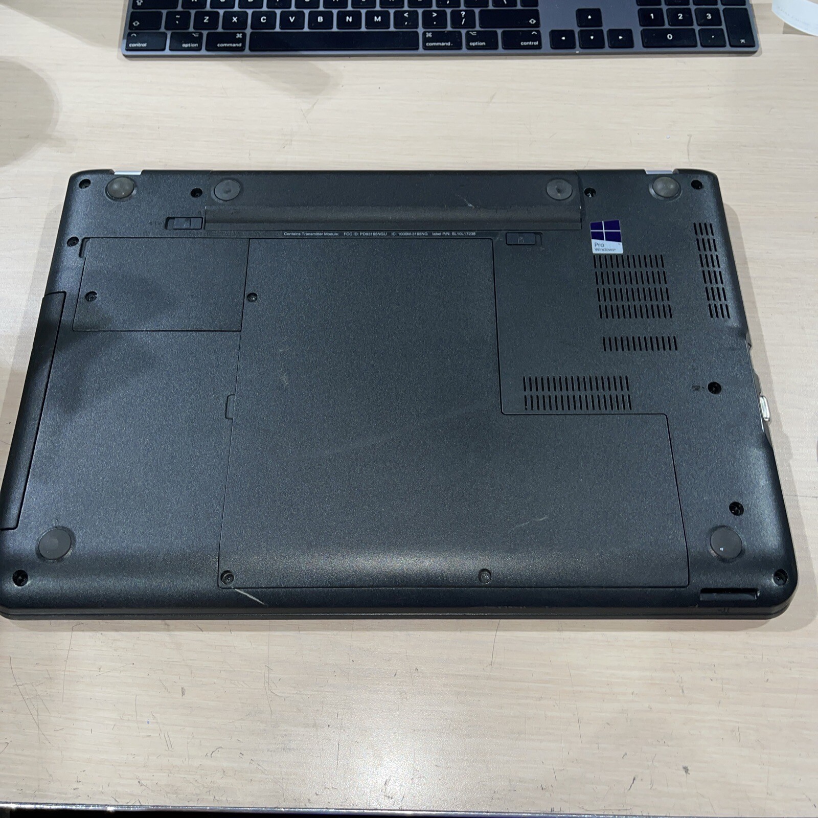 Lenovo ThinkPad E560 Intel Core i5-6200U 2.30GHZ 8GB RAM NO HD