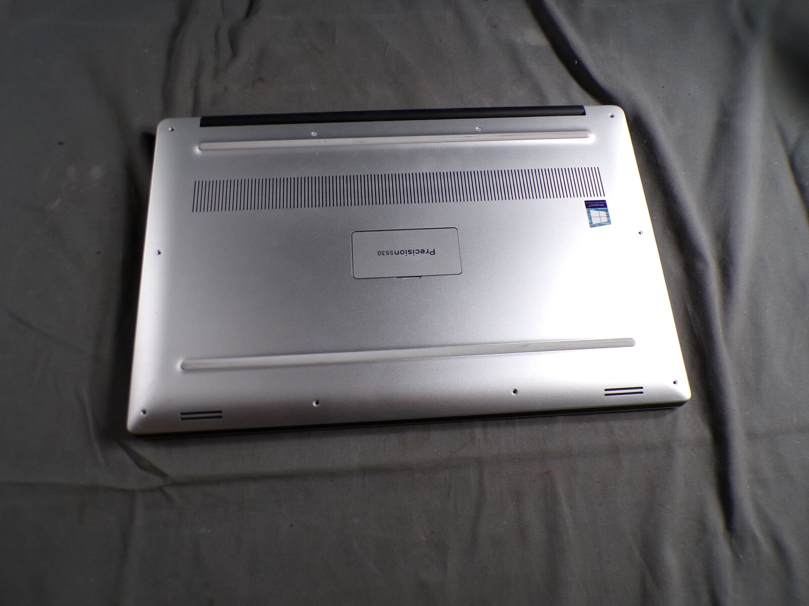 DELL PRECISION 5530 INTEL CORE i5-8300H 2.30GHZ 8GB RAM **NO HD/ NO CADDIE