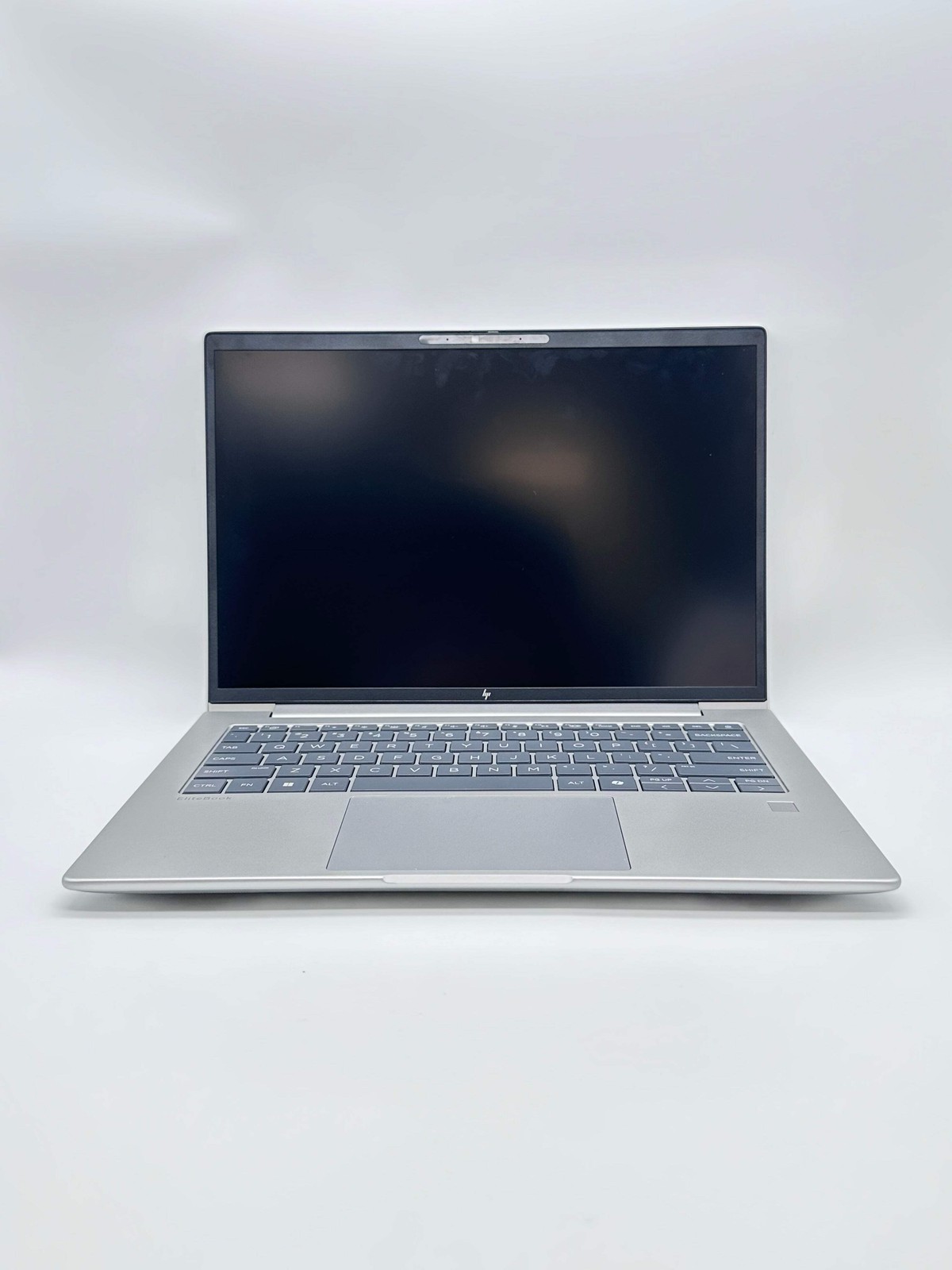 HP EliteBook 6 G1a 14″ Ryzen 5 PRO 230 32GB RAM 256GB SSD Radeon 760M Silver