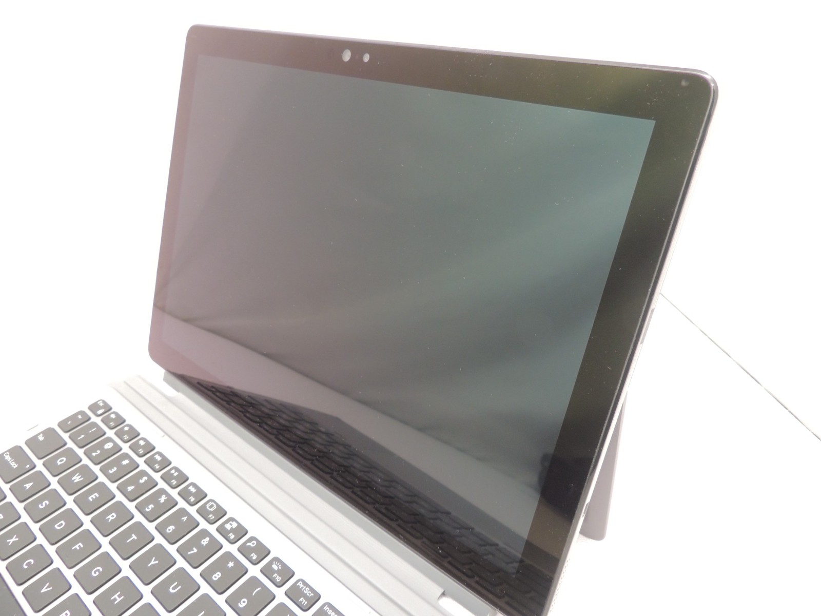 Dell Latitude 7210 2 In 1 Core i5 10310U 8GB 512GB Windows 11 Pro Tablet Laptop