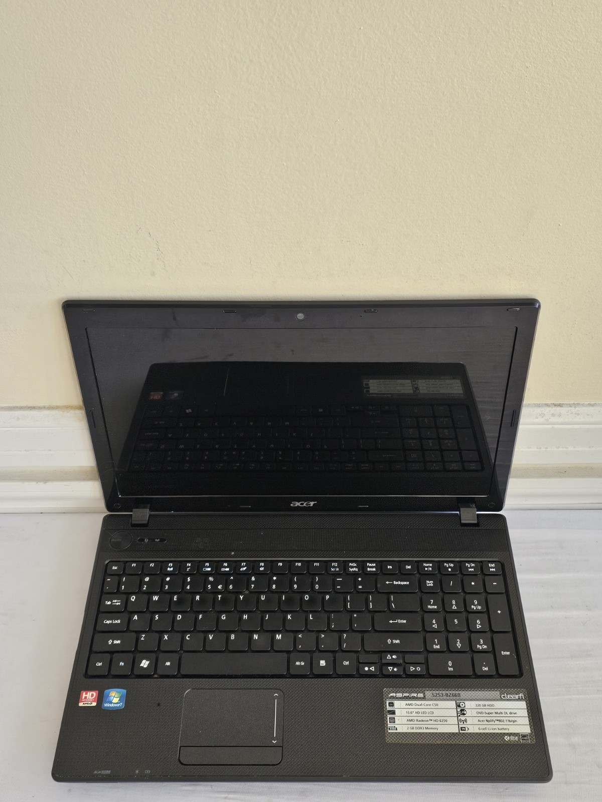 Acer Aspire 5253 Laptop – AMD C-50 – 8GB RAM – NO HDD/OS – Parts/Repair – READ
