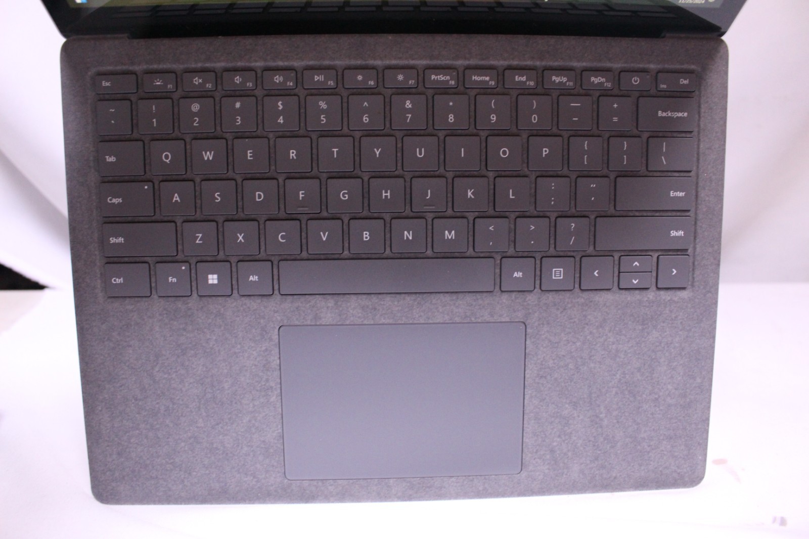Microsoft Surface Laptop 4 13.5″ 2021 (256GB SSD,AMD Ryzen 5,8GB RAM)