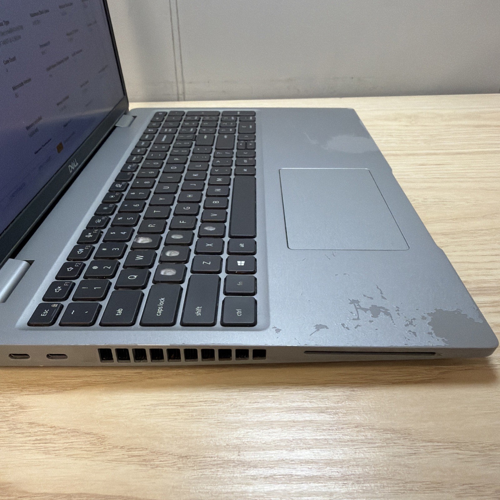 Dell Latitude 5520 i5-1145G7 16GB 512GB SSD 15″ FHD Win11 Fair