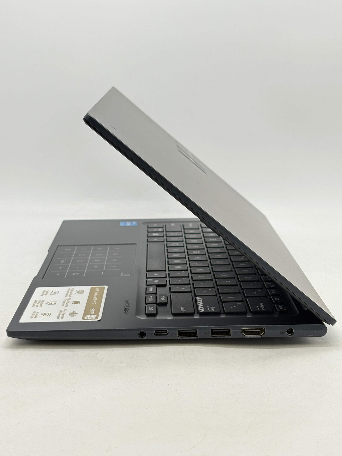 ASUS Vivobook 14 X1404Z 14″ Core i3-1215U 8GB RAM 128GB SSD Used