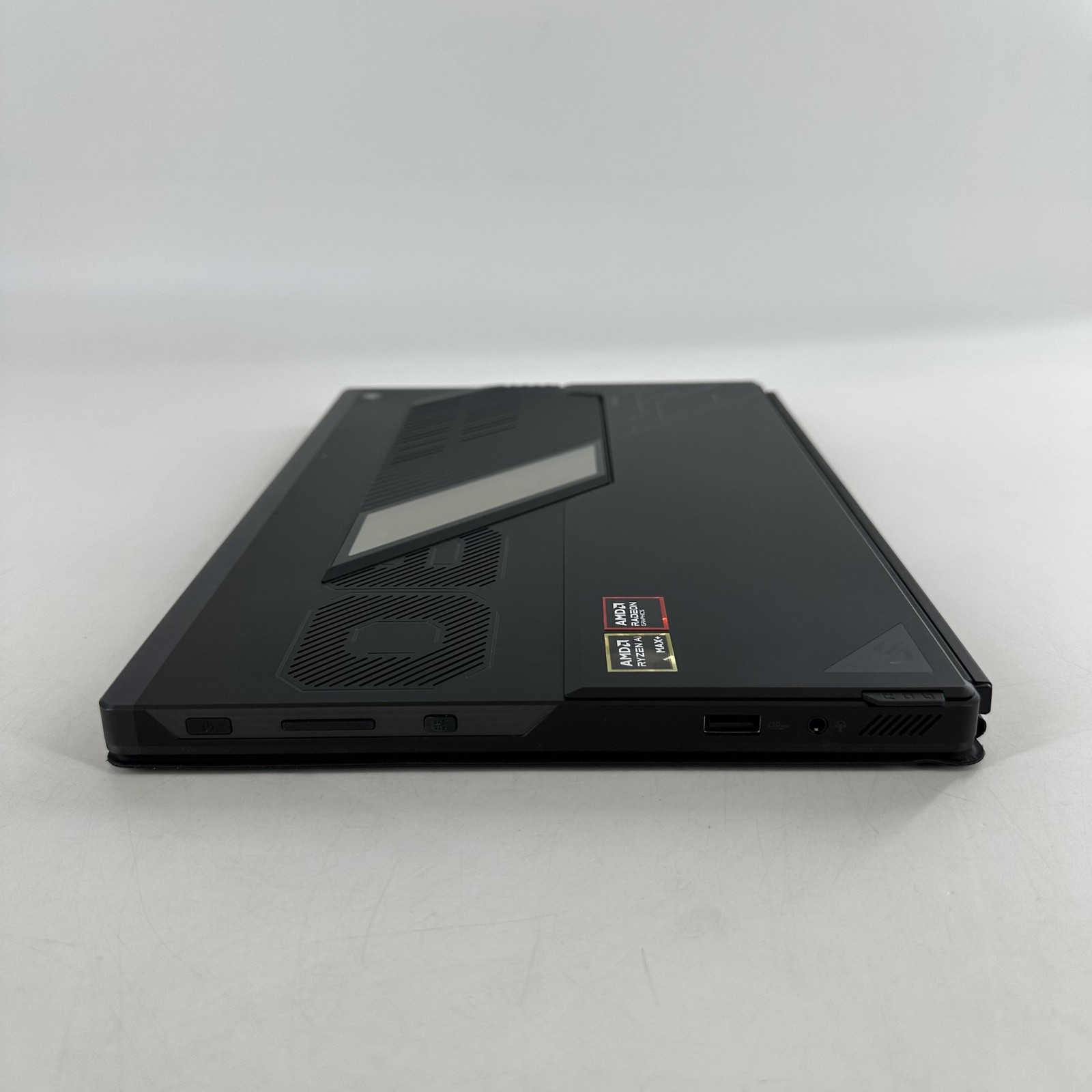 Asus ROG Flow Z13 GZ302 13 180Hz QHD+ TOUCH 3.GHz RYZEN AI MAX+ 395 32GB 1TB SSD