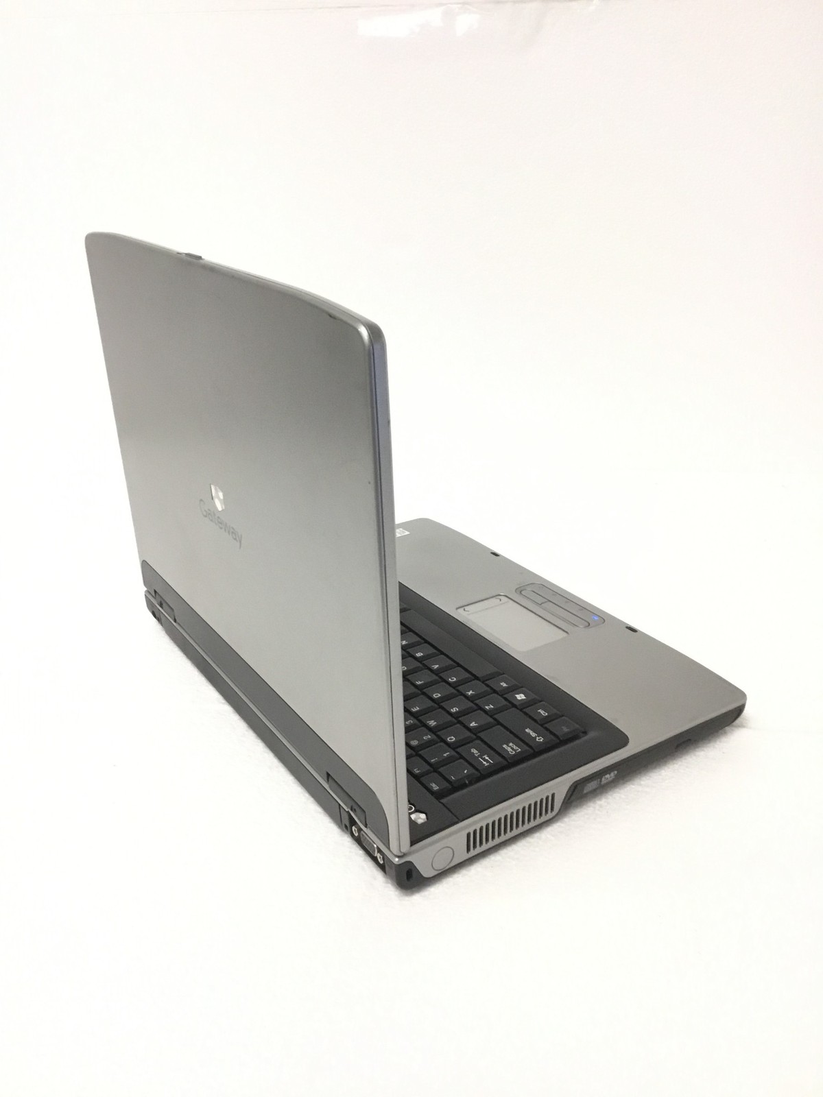 Gateway MX6030 MA2 Intel Celeron M 1.4Ghz 15.6″ Laptop 1GB DVD NoHDD Working