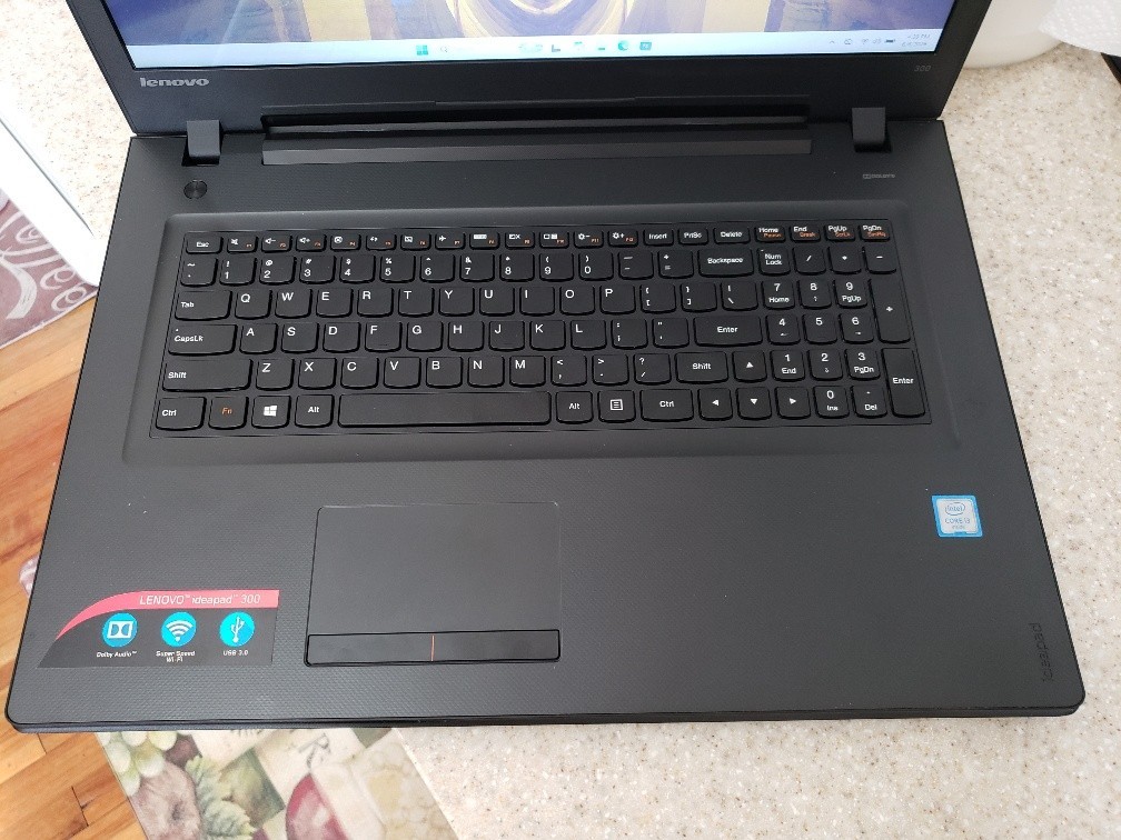 17.3″ LENOVO IDEAPAD 300-17ISK CORE i3-6100U 512GB SSD 8GB RAM WIN 11 LAPTOP