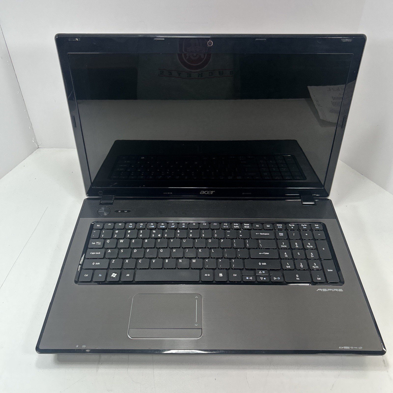 Acer Aspire 7741z 17.3’’ Intel Pentium P6000 3GB Ram 256GB HDD Win 7 Home Prem