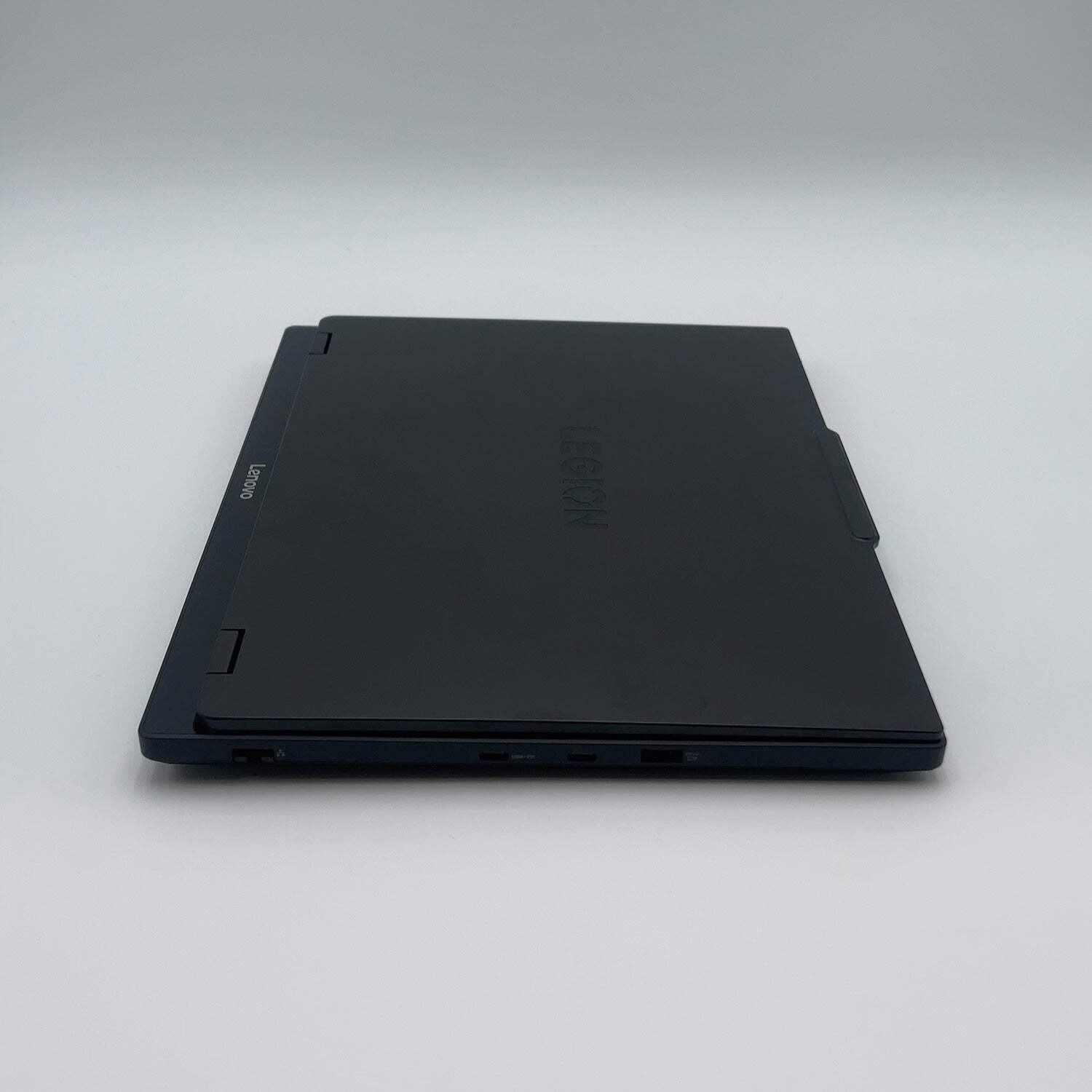 Lenovo Legion 5 15IRX10 15″ i7-14700HX 2.1GHz 16GB RAM 1TB SSD GeForce RTX 5060