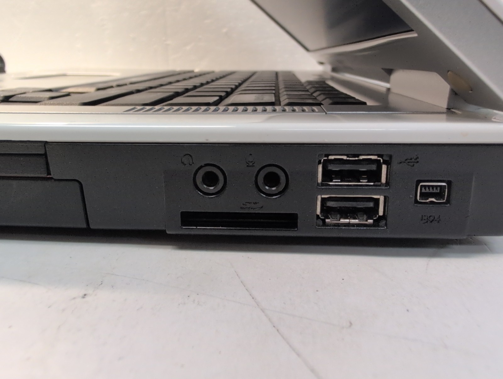 🔥 Dell Inspiron 6000 15.4″ Laptop Pentium M 1.86GHz/2GB/60GB HDD/Win XP (READ)-