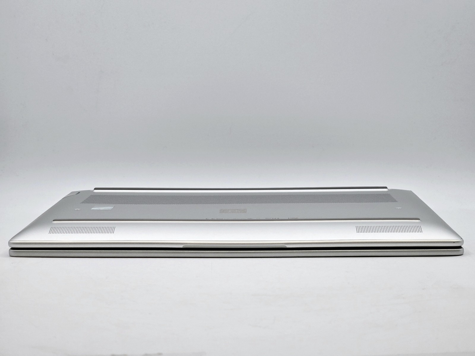 Hp EliteBook 6 G1a 14″ FHD+ RYZEN 7 PRO 250 512GB 32GB W11P Backlit FPR Warranty