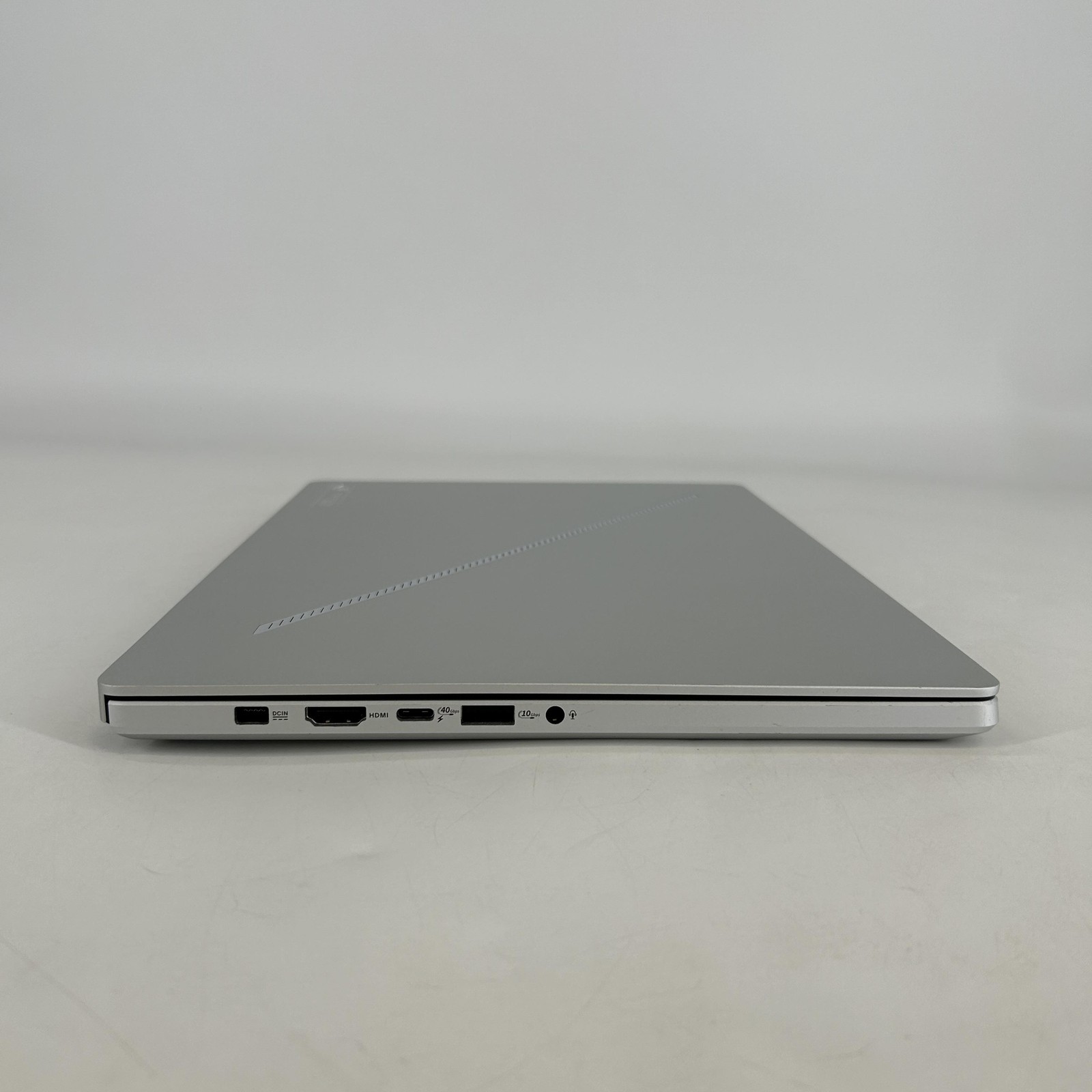 Asus ROG Zephyrus G14 GA403 14 120Hz QHD+ 4.0GHz Ryzen 9 270 16GB 1TB RTX 5060
