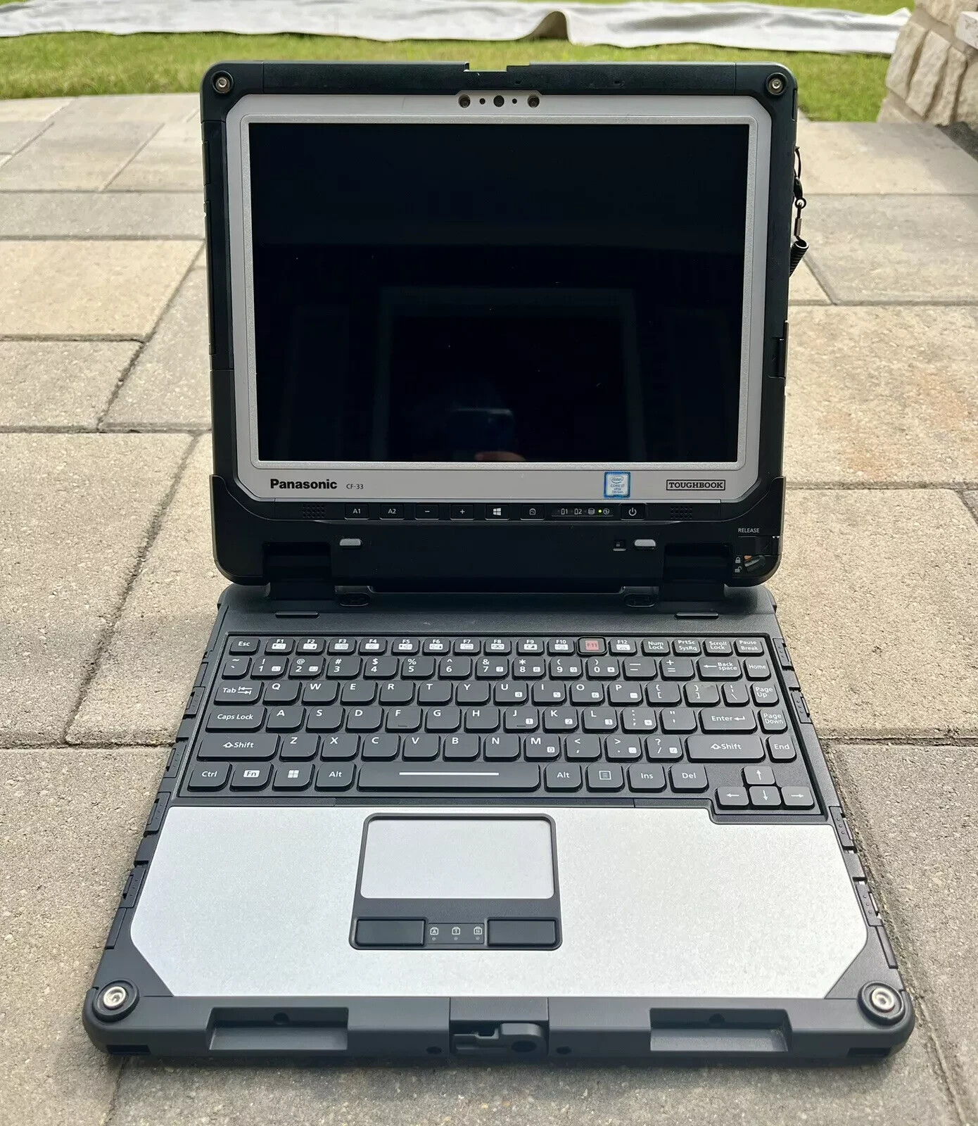 Panasonic Toughbook CF-33 2.80GHz Win 11 Core i7-7600U 16GB RAM 512GB SSD