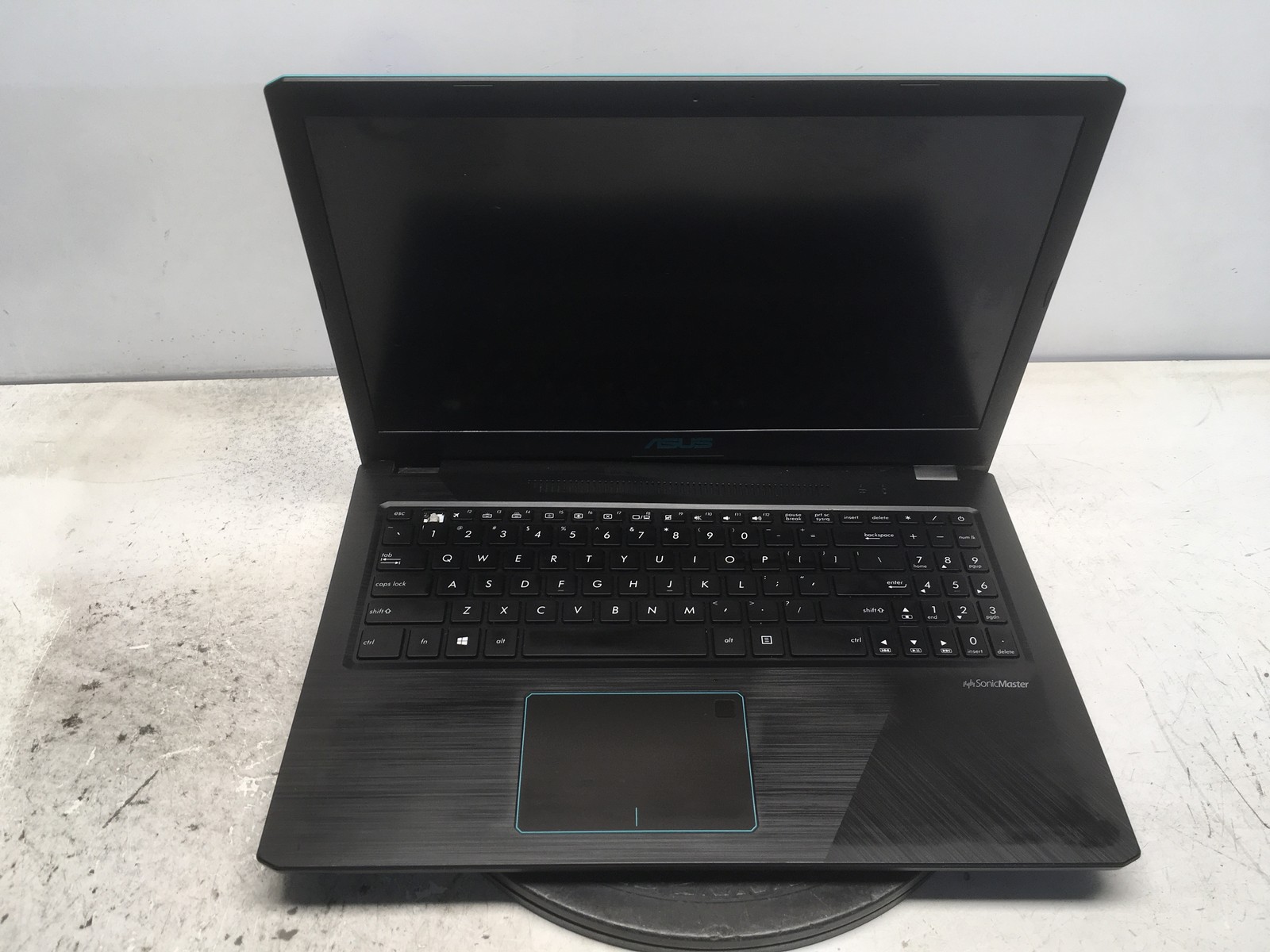 Asus K570UD-ES54 Intel i5-8250U 1.6GHz 8 GB NO HDD No Batt GTX 1050