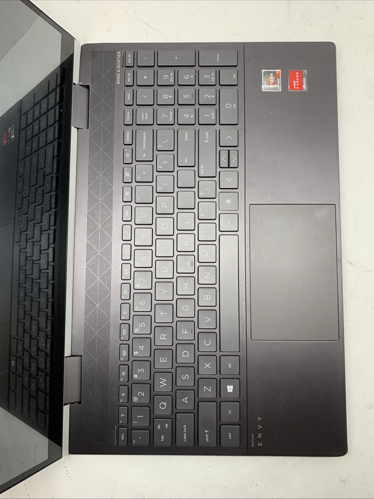 HP ENVY x360 15 FHD 15.6″ (512GB SSD, AMD Ryzen 7 5700U, 1.80 GHz, 12GB