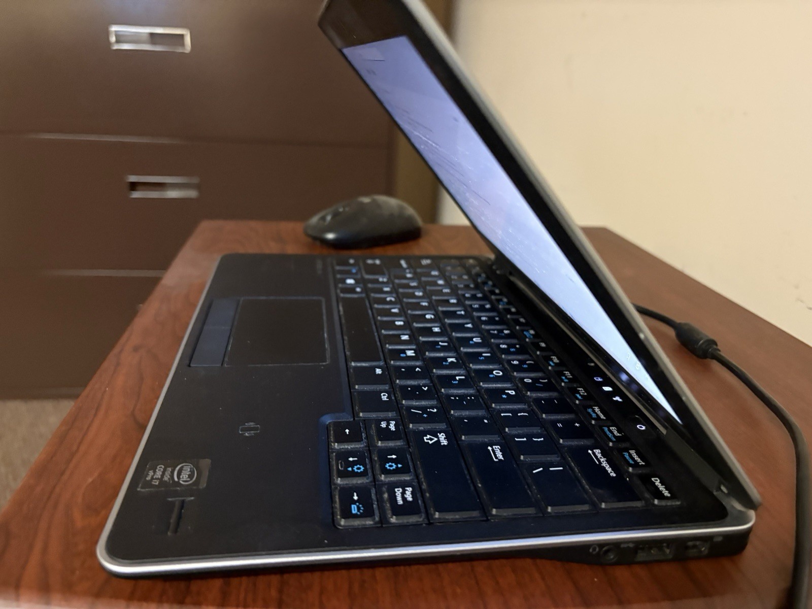 Dell latitude E7240 Core i7 4th gen 2.10 Ghz 12.5” 256 SSD 8 GB RAM Win 11 Pro