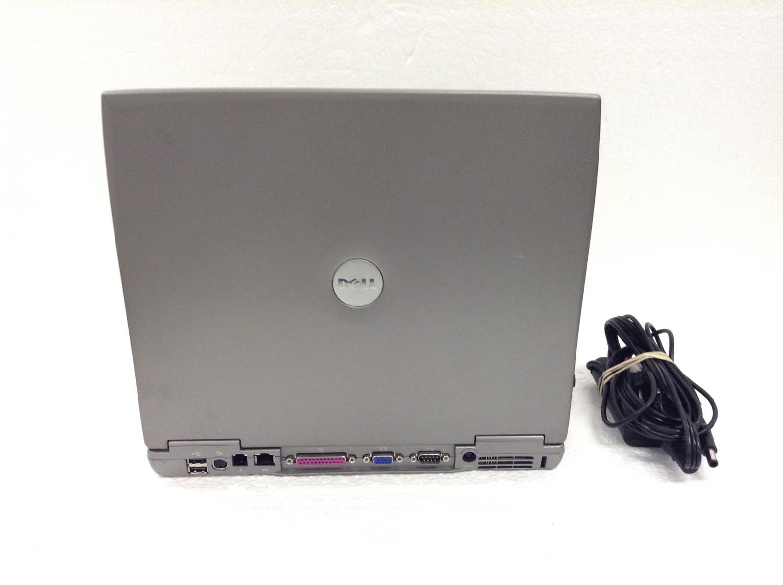 Dell Latitude D600 14″ Pentium M 1.5GHz Laptop w/512MB, DVD/CDRW, NO HDD, WORKS