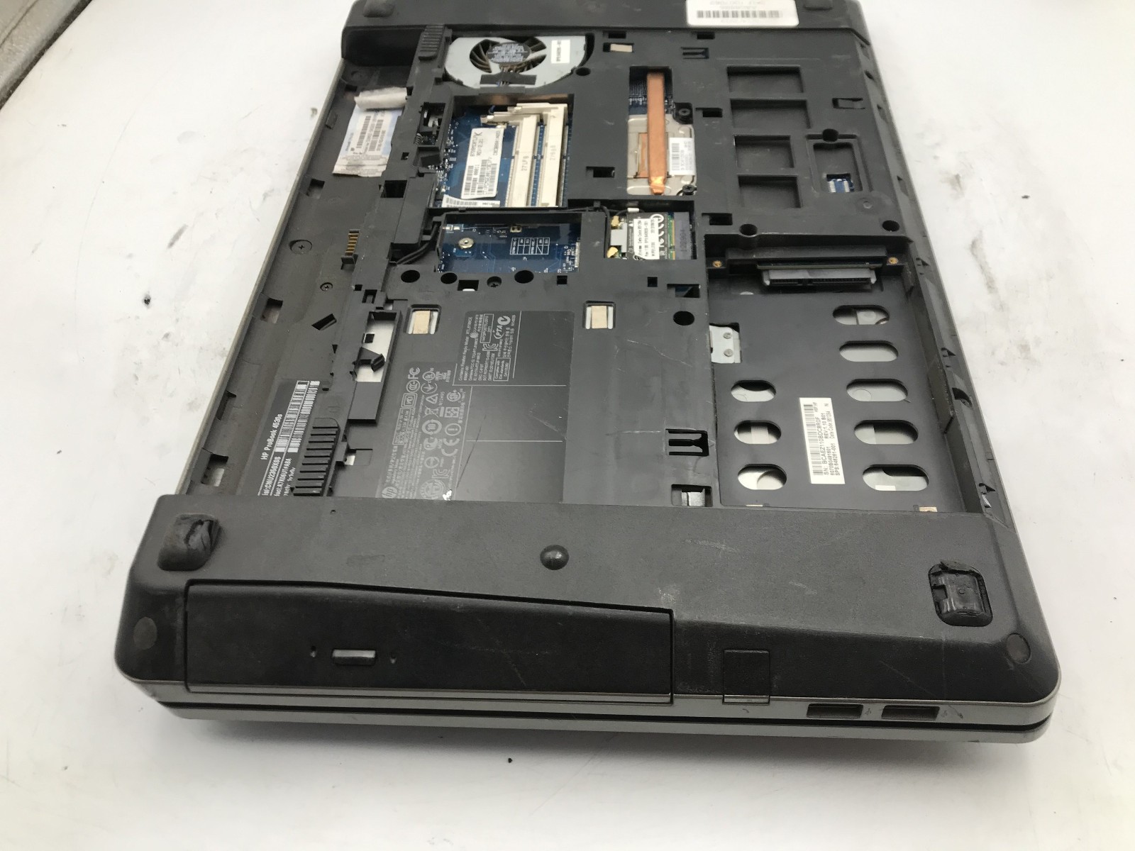 HP PROBOOK 4530S – BOOTS TO BIOS – INTEL I3 2350M – NO RAM -READ DESCRIPTION- BB