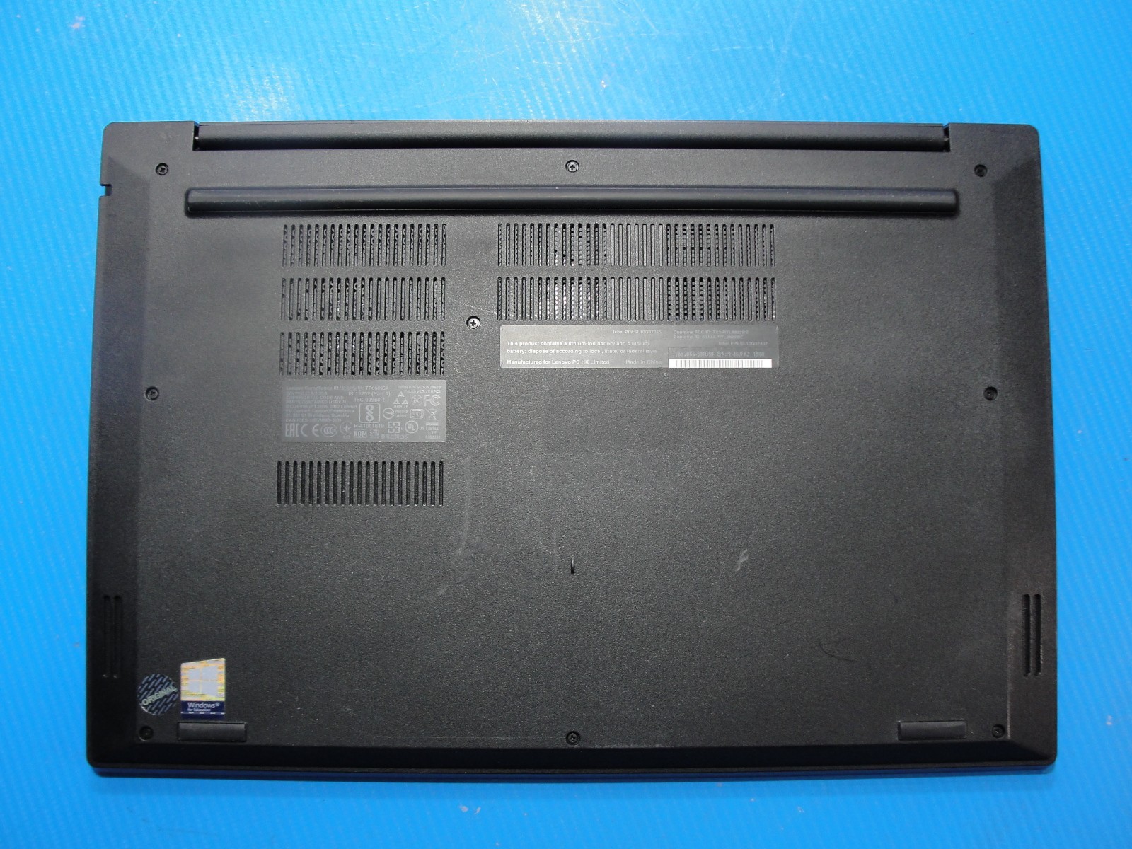 Lenovo ThinkPad E585 15.6” FHD AMD Ryzen 3 2200U 2.5GHz 4GB 240GB SSD