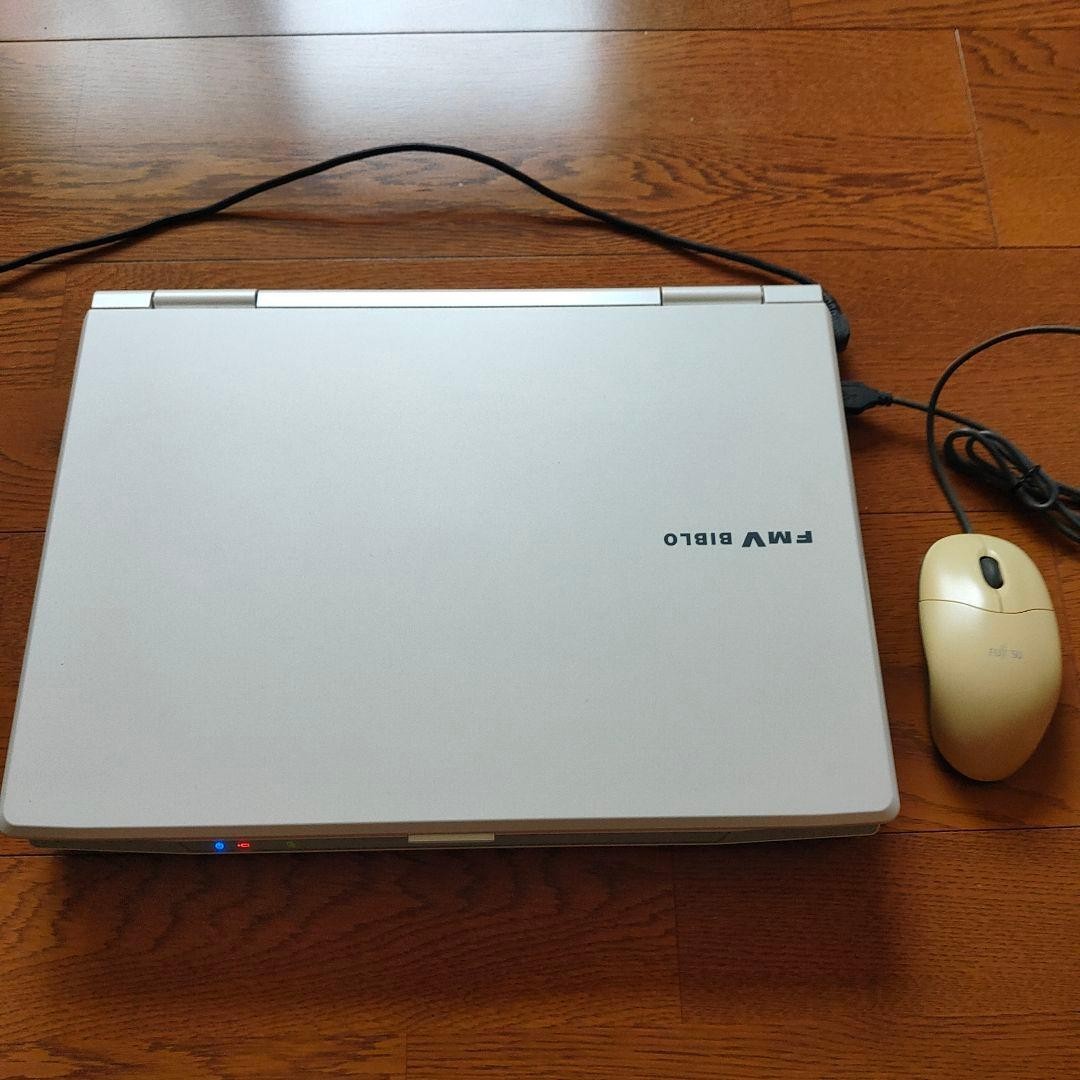 Fujitsu FMV-BIBLO NF70Y Laptop Windows 10 Pro 32-bit Japanese Keyboard w/ Mouse