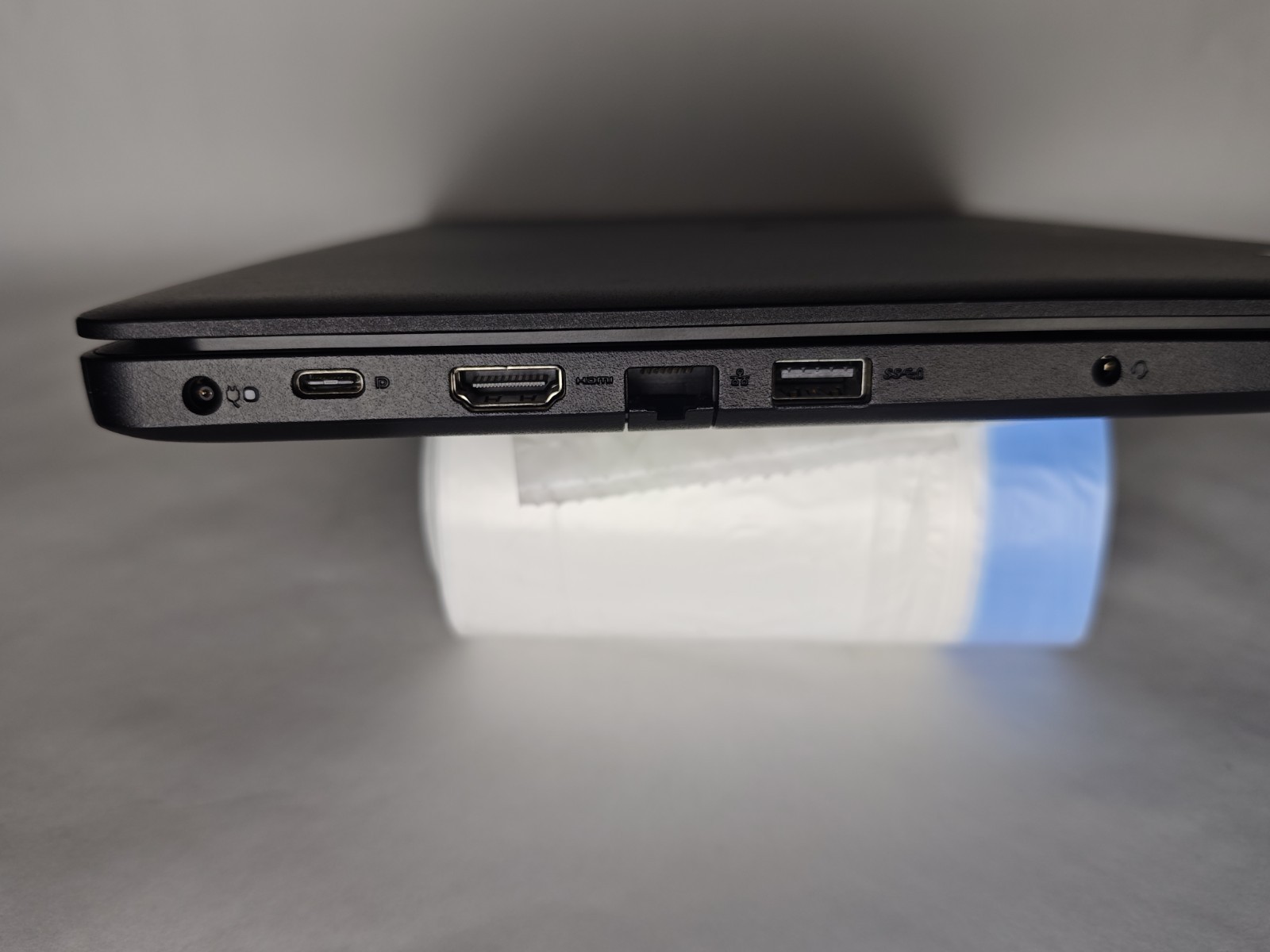 Dell Latitude 3490 14″ 8th gen i5 12gb ram 1tb ssd