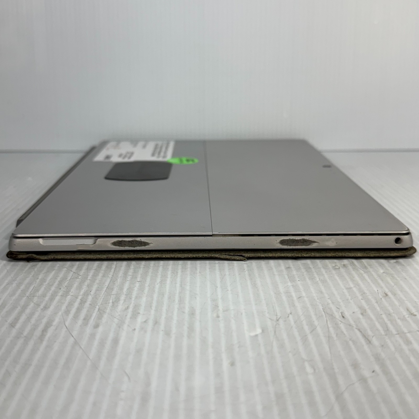 Microsoft Surface Pro i5-7300U 12.3″ Touchscreen Windows 11 Pro Laptop 256GB 8GB
