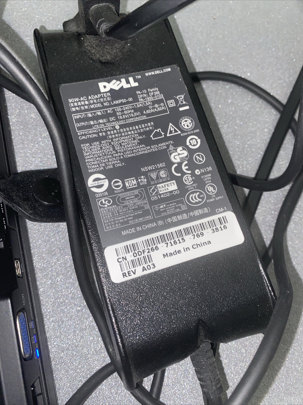 Dell Bistro 1500 Model PP22L Laptop Works! Includes Adapter