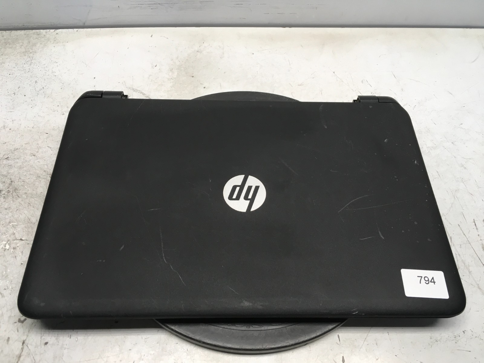 HP 15-F033WM Intel Celeron N2830 2.16GHz 4 GB NO HDD